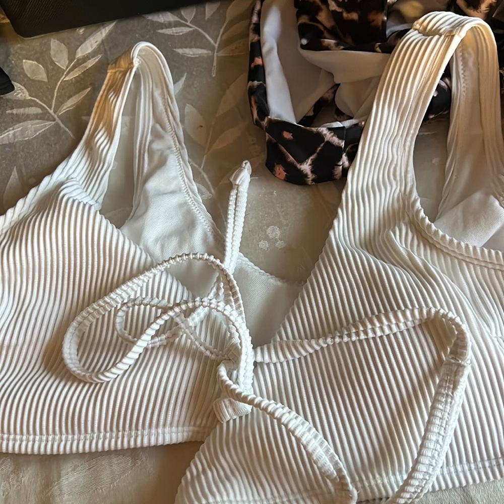 Hollister Tie Bikini Top